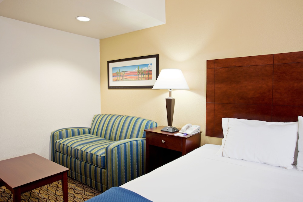 Suite, 1 Bedroom, Kitchen (Extra Floor Space) - Photo 3