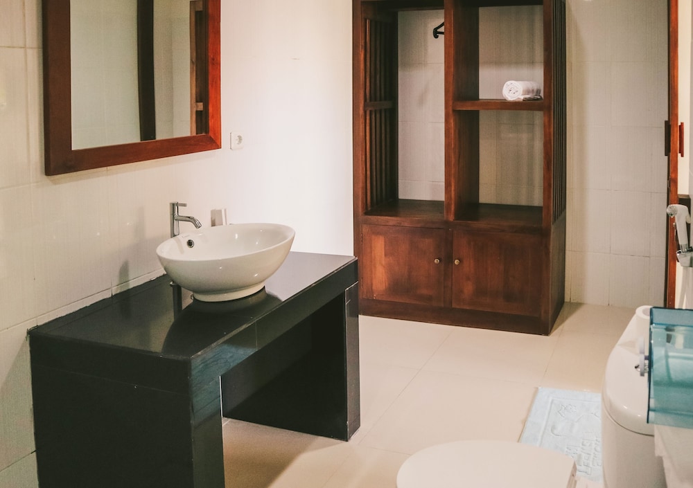 Deluxe Double Room with Coworking - Photo 17