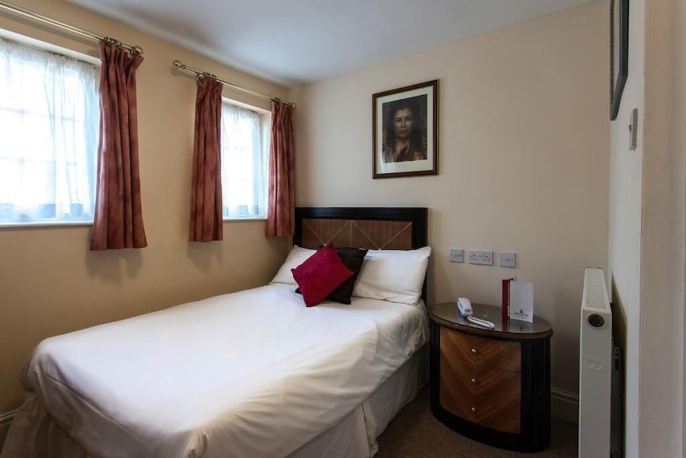 Lodge Room - Photo 1