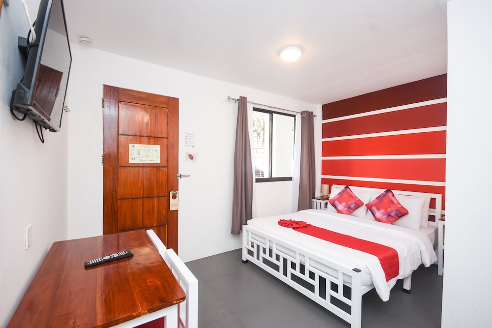Deluxe Double Room, 1 Queen Bed photo 1