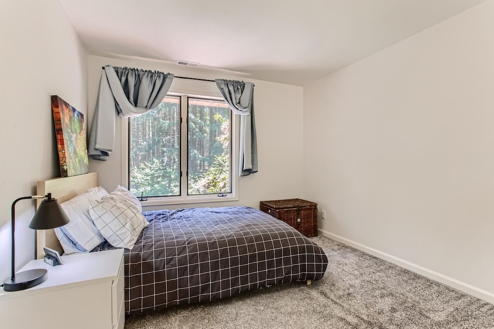 Executive House photo 1