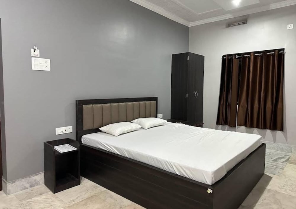 Deluxe Double Room, City View photo 1