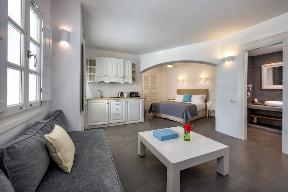 Suite with outdoor Hot Tub and Garden View - Photo 11