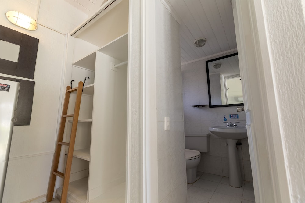 Quadruple Room - Photo 6