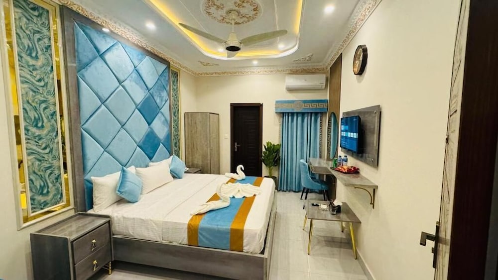Deluxe Double or Twin Room, City View