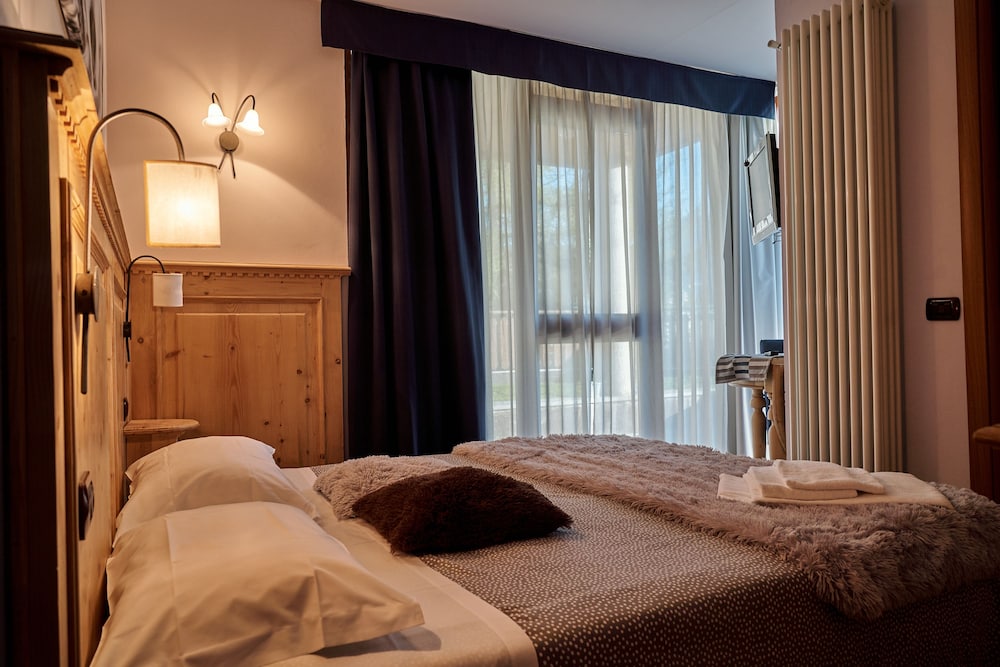 Double Or Twin Room, Balcony, Mountain View photo 3