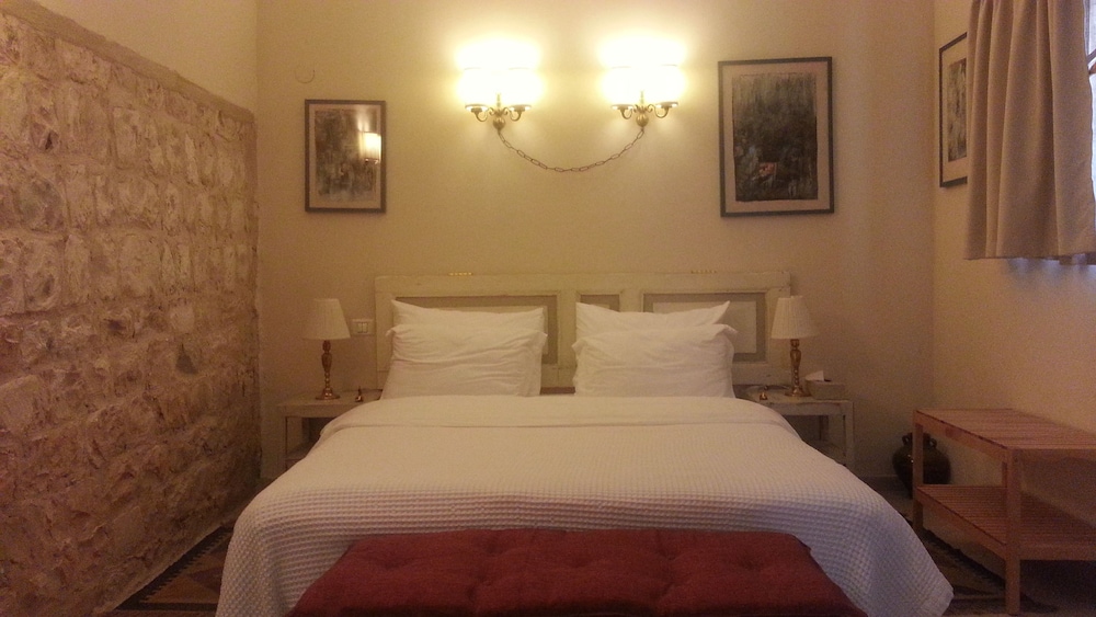 Economy Double Room photo 2