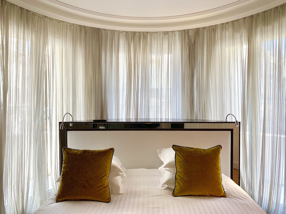 Suite - Photo 2