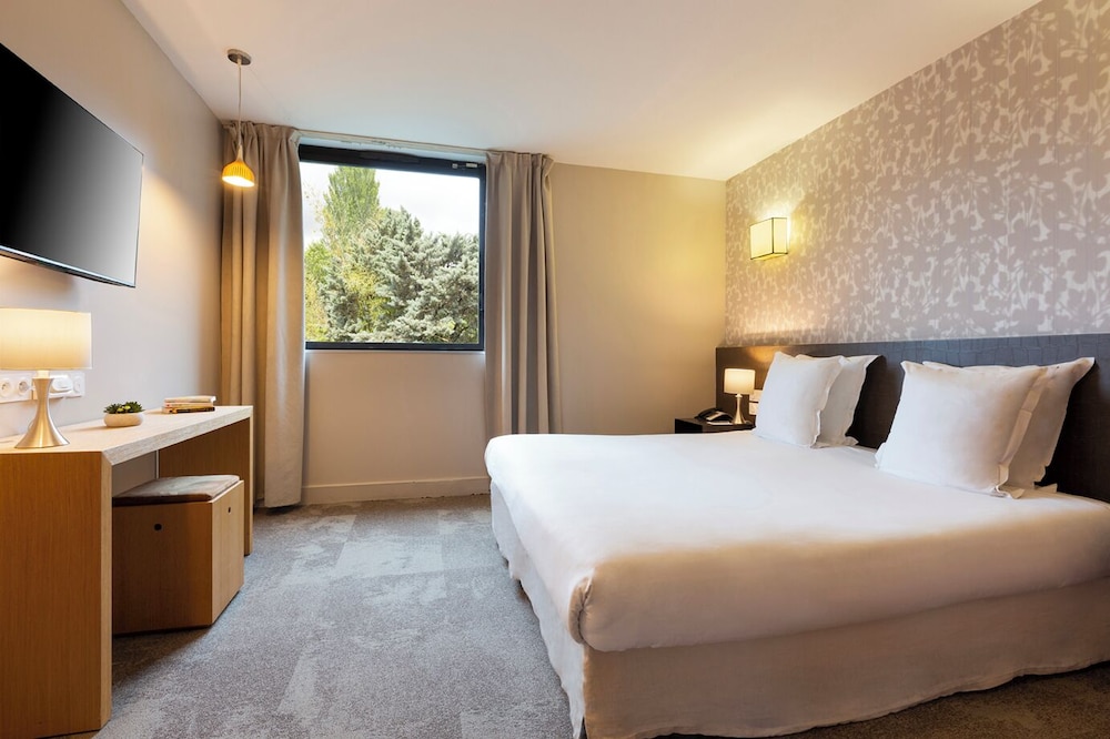 Family Suite, 1 Queen Bed with Sofa bed - Photo 6