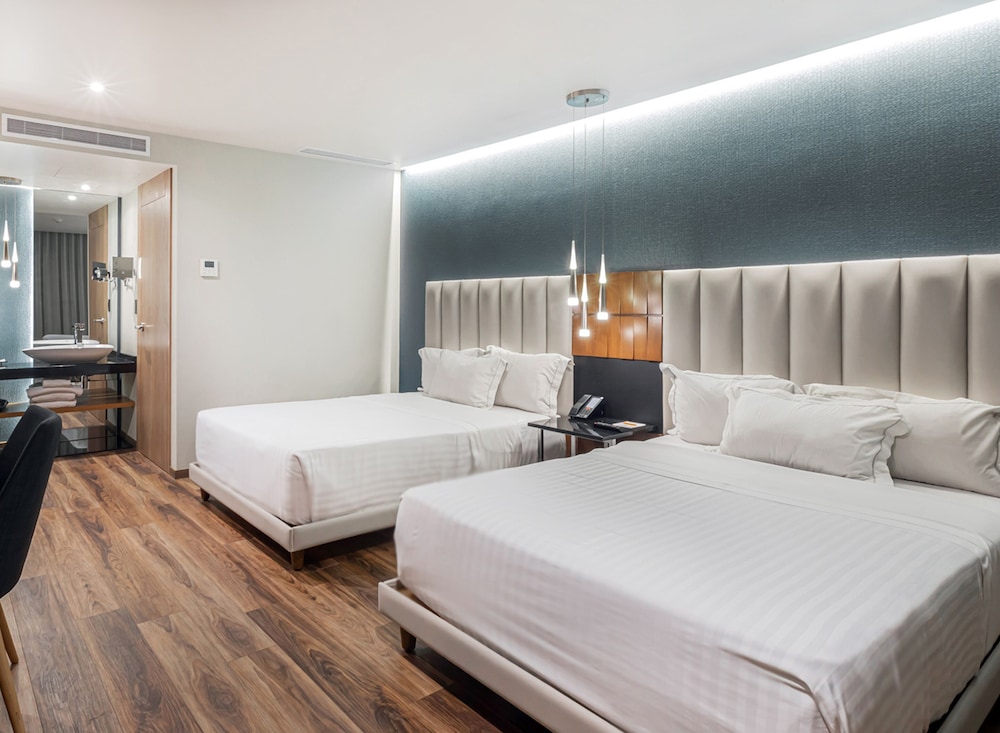 Triple Room, 2 Double Beds - Photo 1