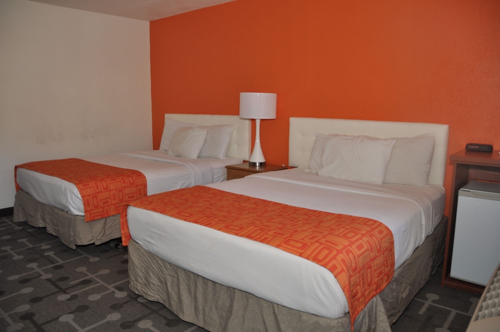 Efficiency, Room, 2 Queen Beds, Non Smoking - Photo 2