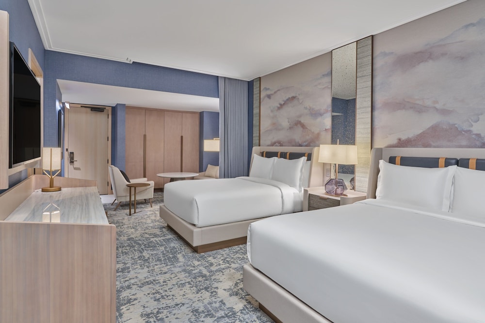 Club Suite, Multiple Beds (2 Bedroom Flora Suite)