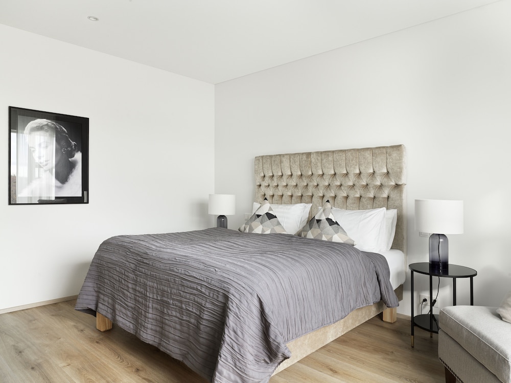 Deluxe Double Room with Hot Tub Access - Photo 3