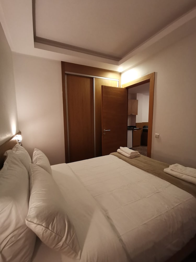 Apartment - Photo 2