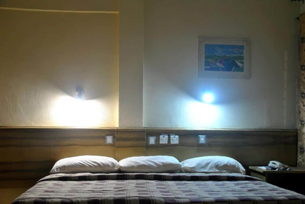 Deluxe Suite, 1 Double Bed, Non Smoking photo 2
