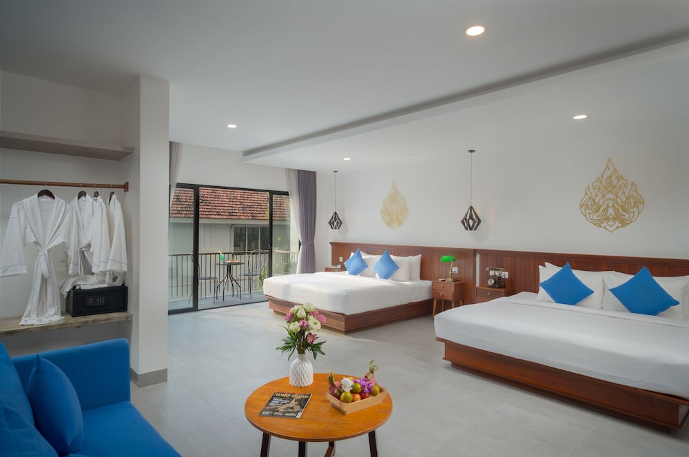 Premier Deluxe Family Room - 4 Adults photo 1