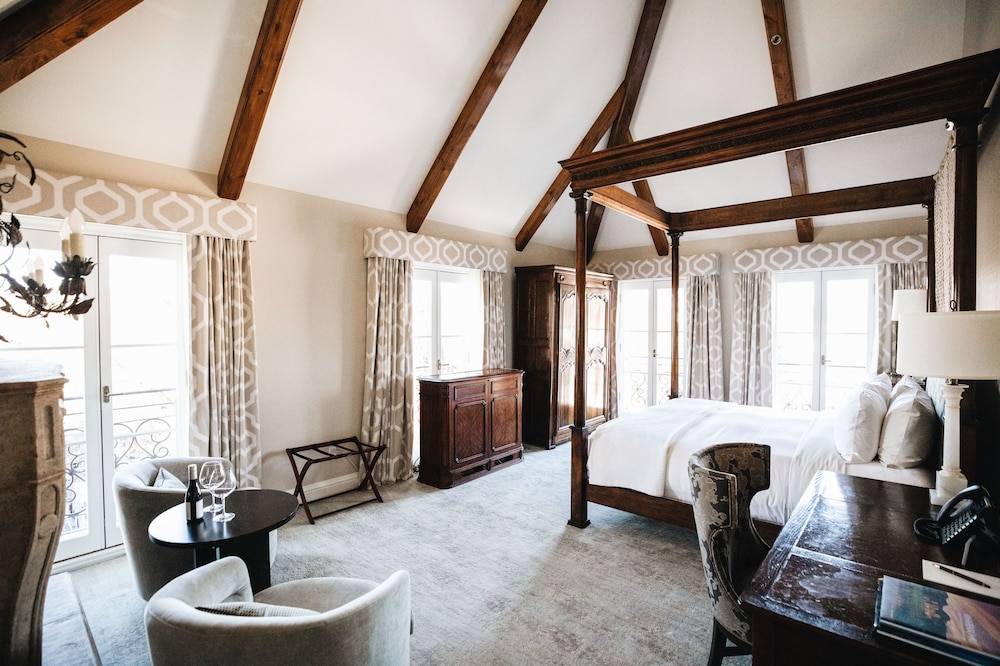 Grand Room, 1 King Bed - Photo 1