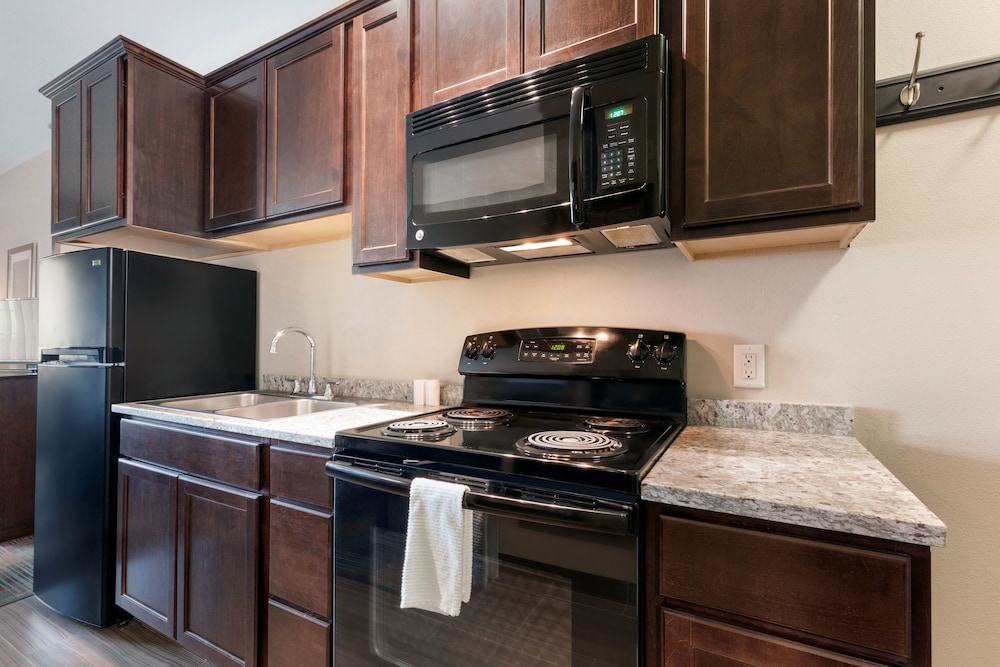 Suite, 1 King Bed with Sofa bed, Kitchen (Kitchen King Executive Suite) - Photo 9