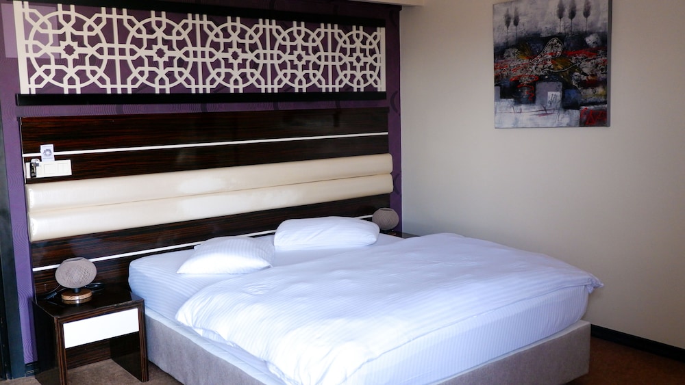 Classic 4 Person Room/Double Room With 2 beds photo 2