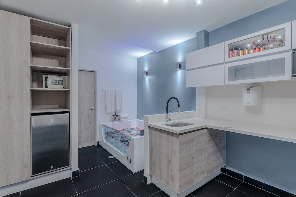 Viktory 101 Studio Apartment photo 1