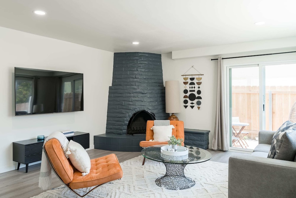 Apartment photo 1