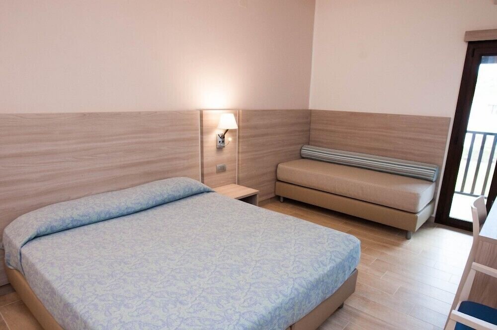 Quarto Duplo Económico com Vista para o Jardim
