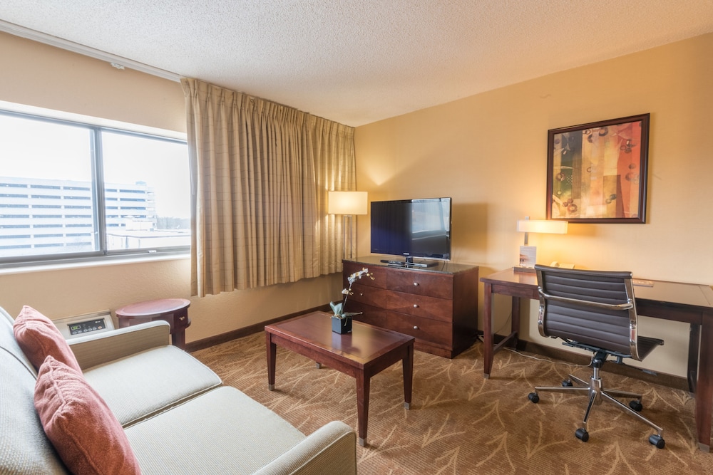 Suite, 2 Double Beds, Poolside - Photo 6