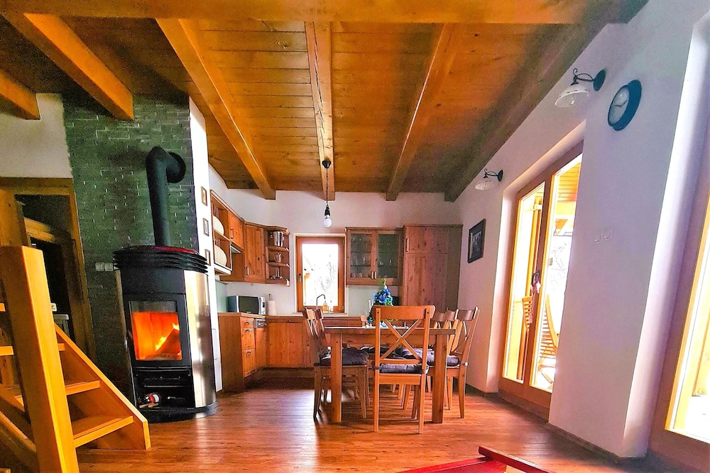 Family Chalet, 3 Bedrooms, Mountainside (Forester'S Hut With Whirlpool & Sauna) photo 2