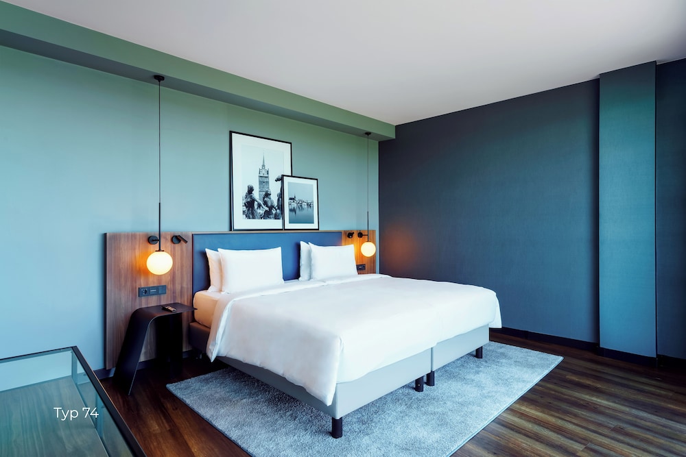 Junior Suite - Harbor View photo 2