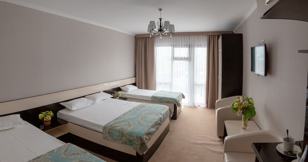Luxury Quadruple Room