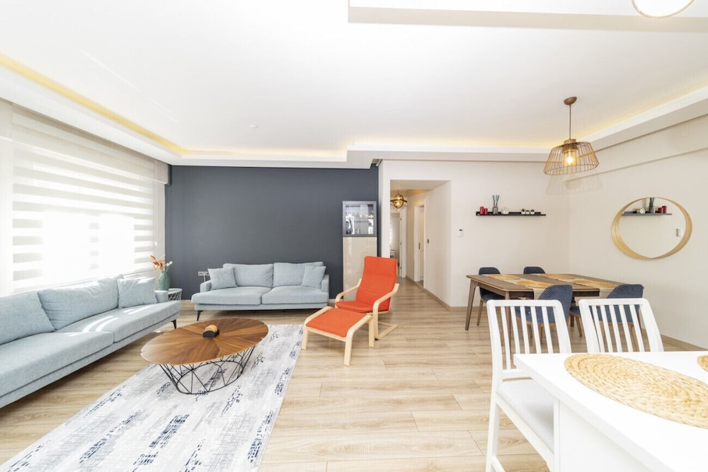 Apartment photo 1