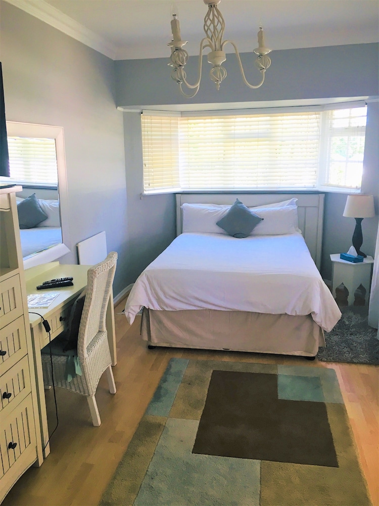 Classic Apartment, 1 Bedroom, Garden View photo 1