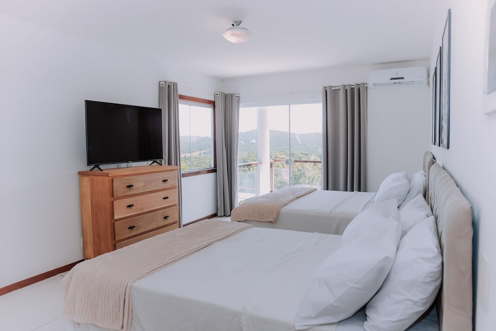 Superior Quadruple Room, Sea View