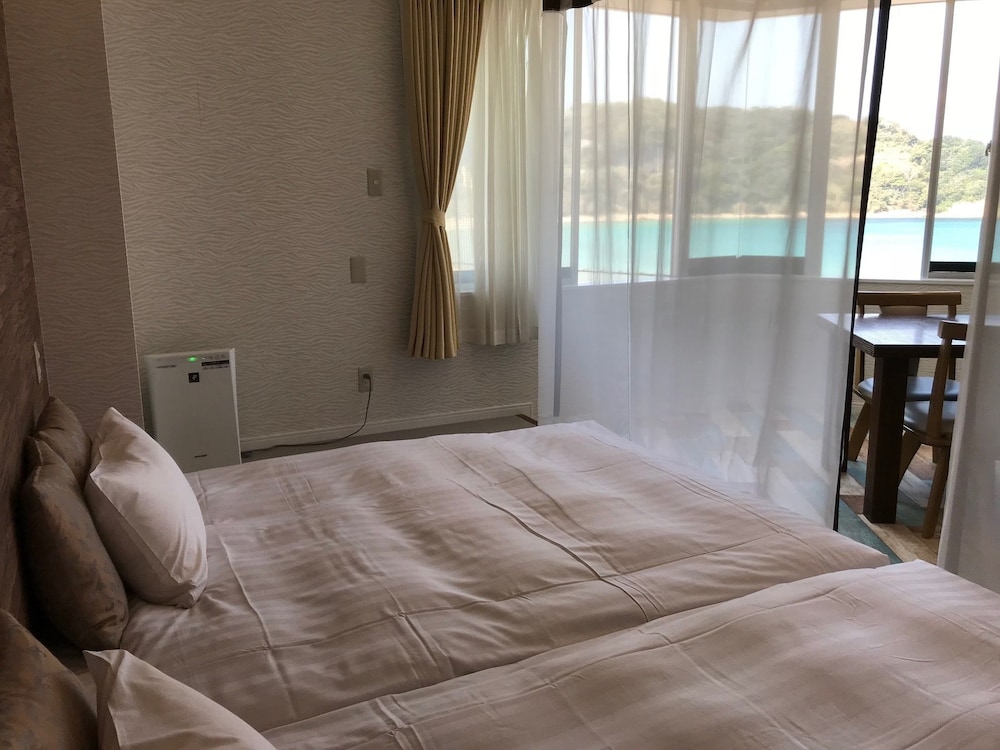 Room (202) photo 1