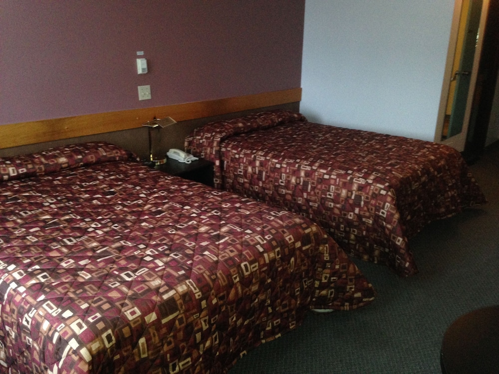 Standard Room, 2 Double Beds photo 1