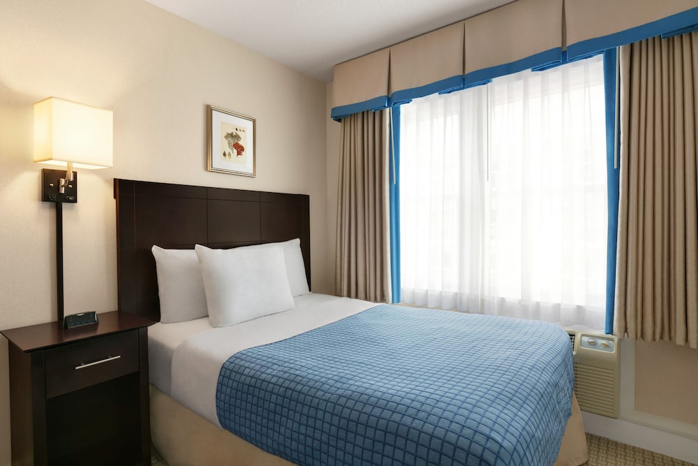 Economy Room (8 x 8) - Photo 2