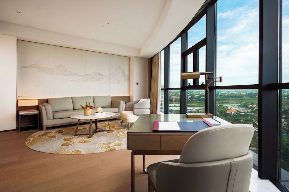 Deluxe Suite photo 2