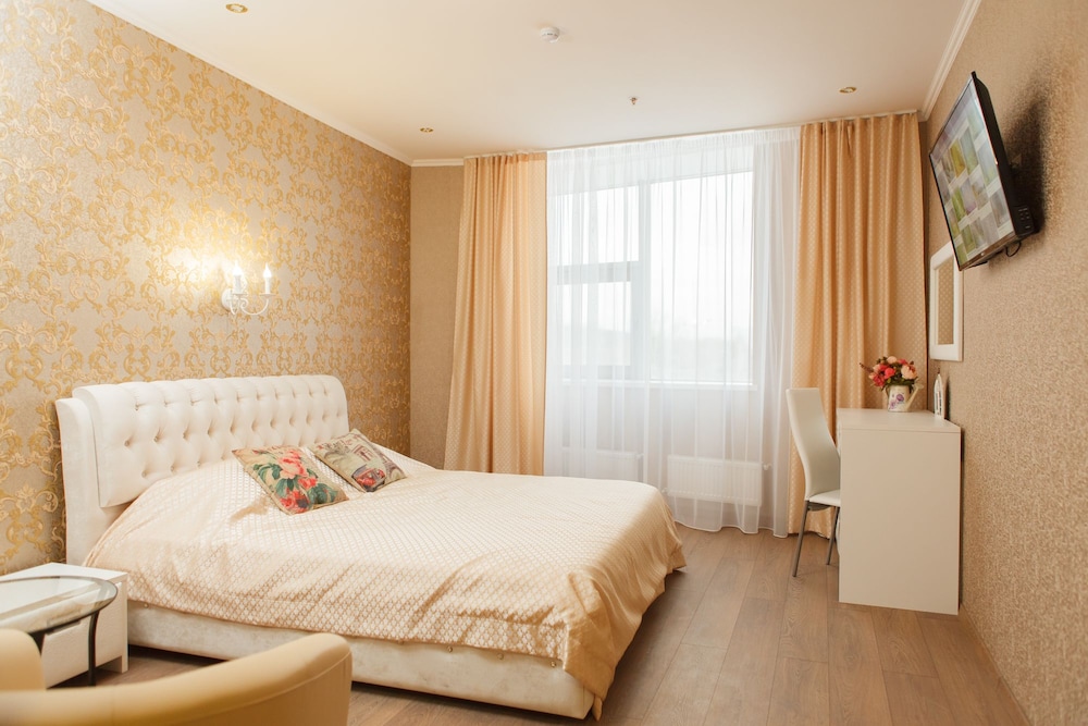 Standard Double or Twin Room, Lake View photo 1