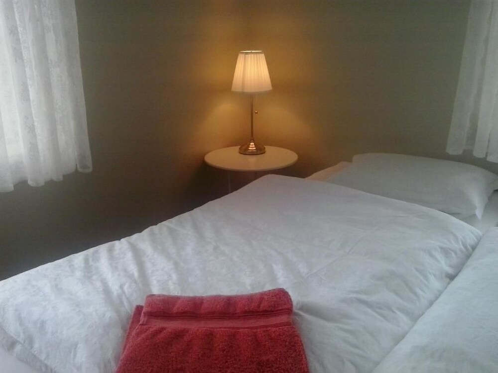 Basic Triple Room, Shared Bathroom photo 1
