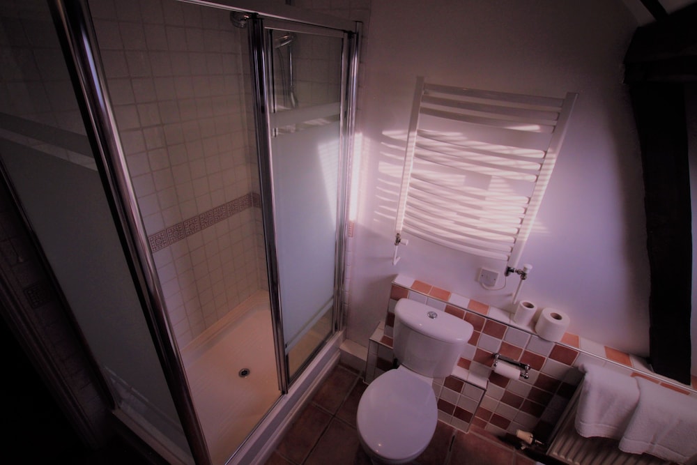 Deluxe Room, 1 King Bed, Non Smoking photo 3