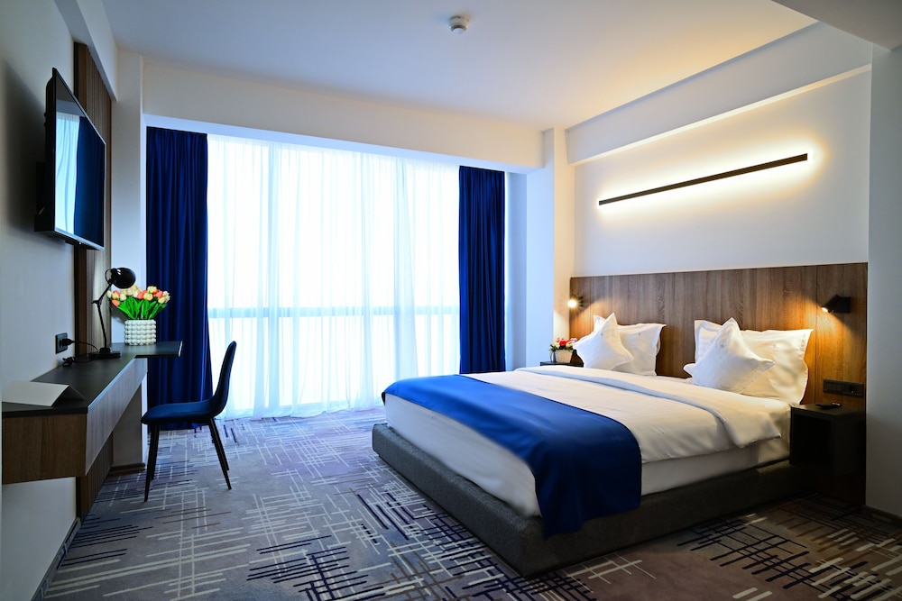 Deluxe Double or Twin Room photo 2