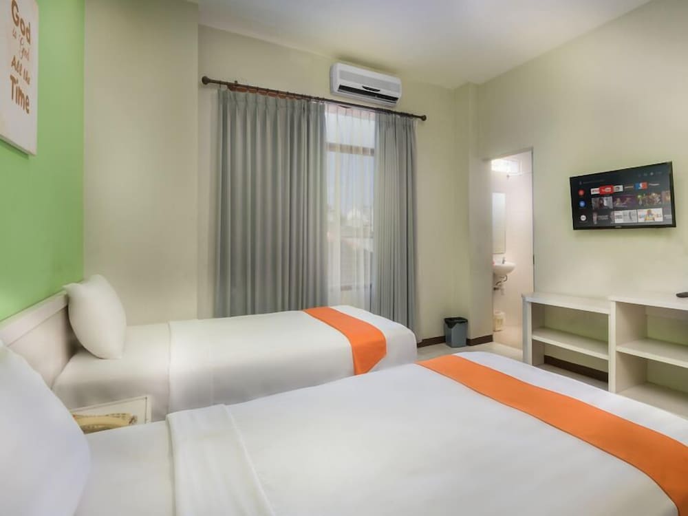Deluxe Twin Room photo 1
