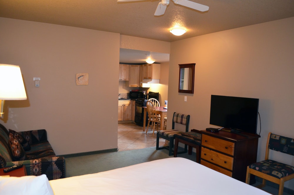 Standard Suite, Kitchen - Photo 1