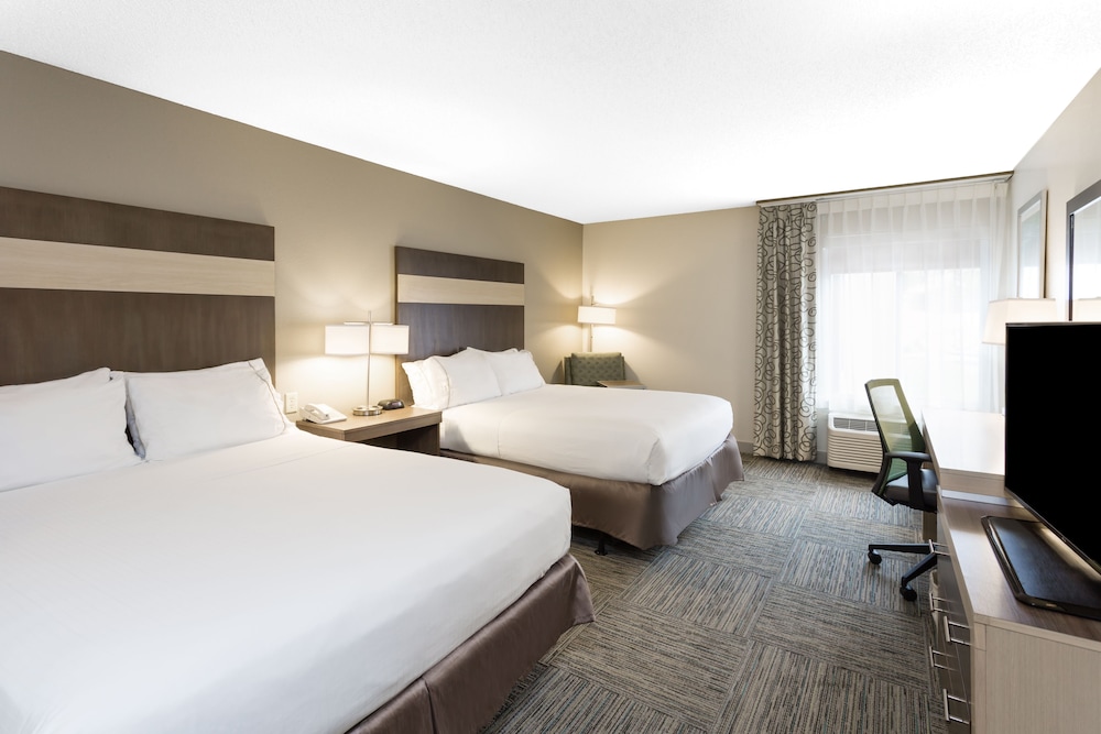Standard Room, 2 Queen Beds photo 1