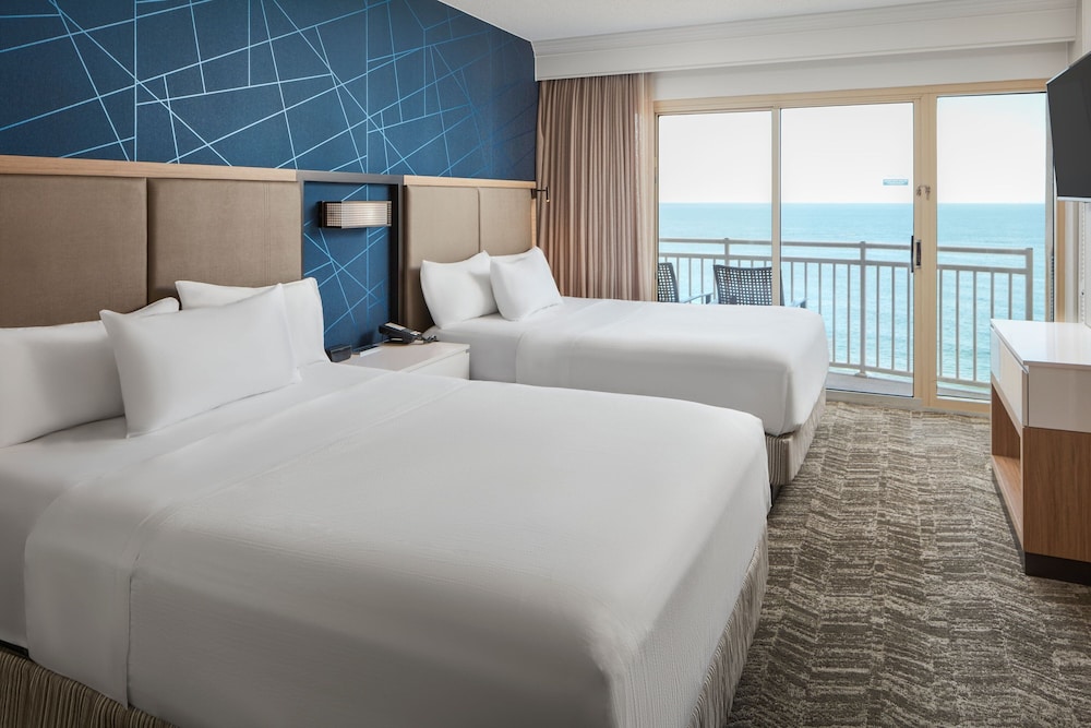 Studio, 2 Queen Beds, Balcony, Oceanfront