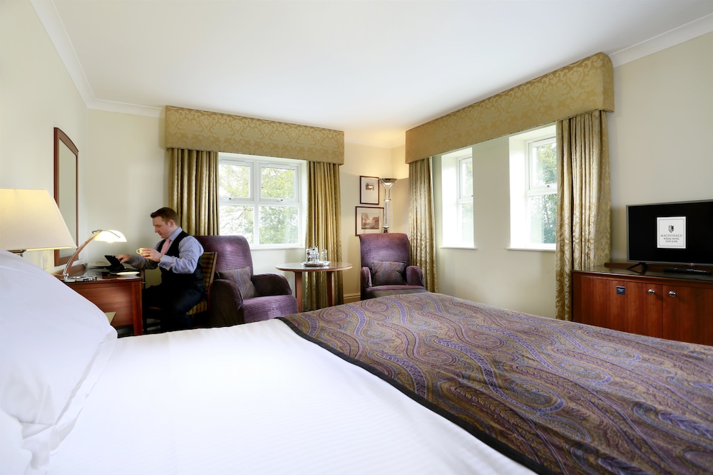 Room, 1 King Bed, Accessible (Accessible King) - Photo 2