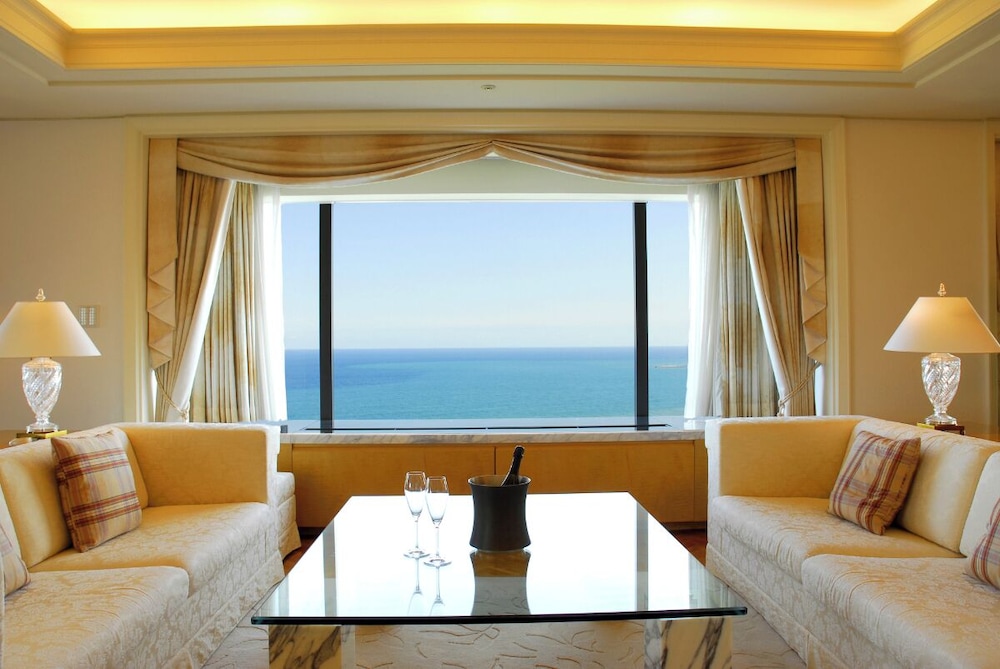 Royal Suite, Non Smoking (Club Floor) photo 2