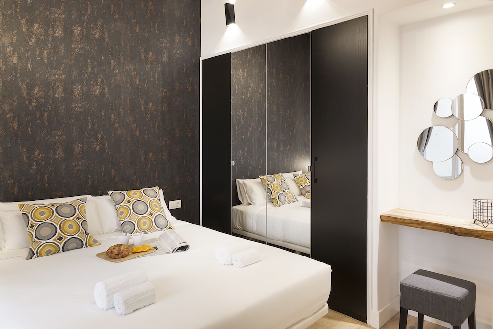 Luxury Apartment, 4 Bedrooms, Balcony photo 3