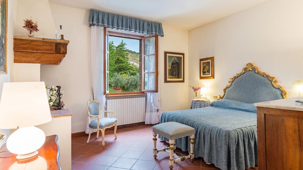 Villa photo 3