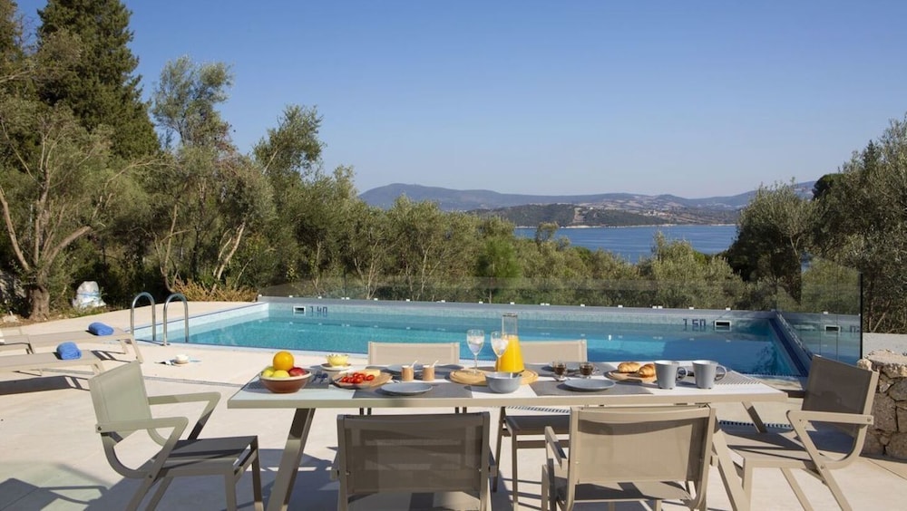 Villa, 4 Bedrooms, Private Pool, Sea View photo 3
